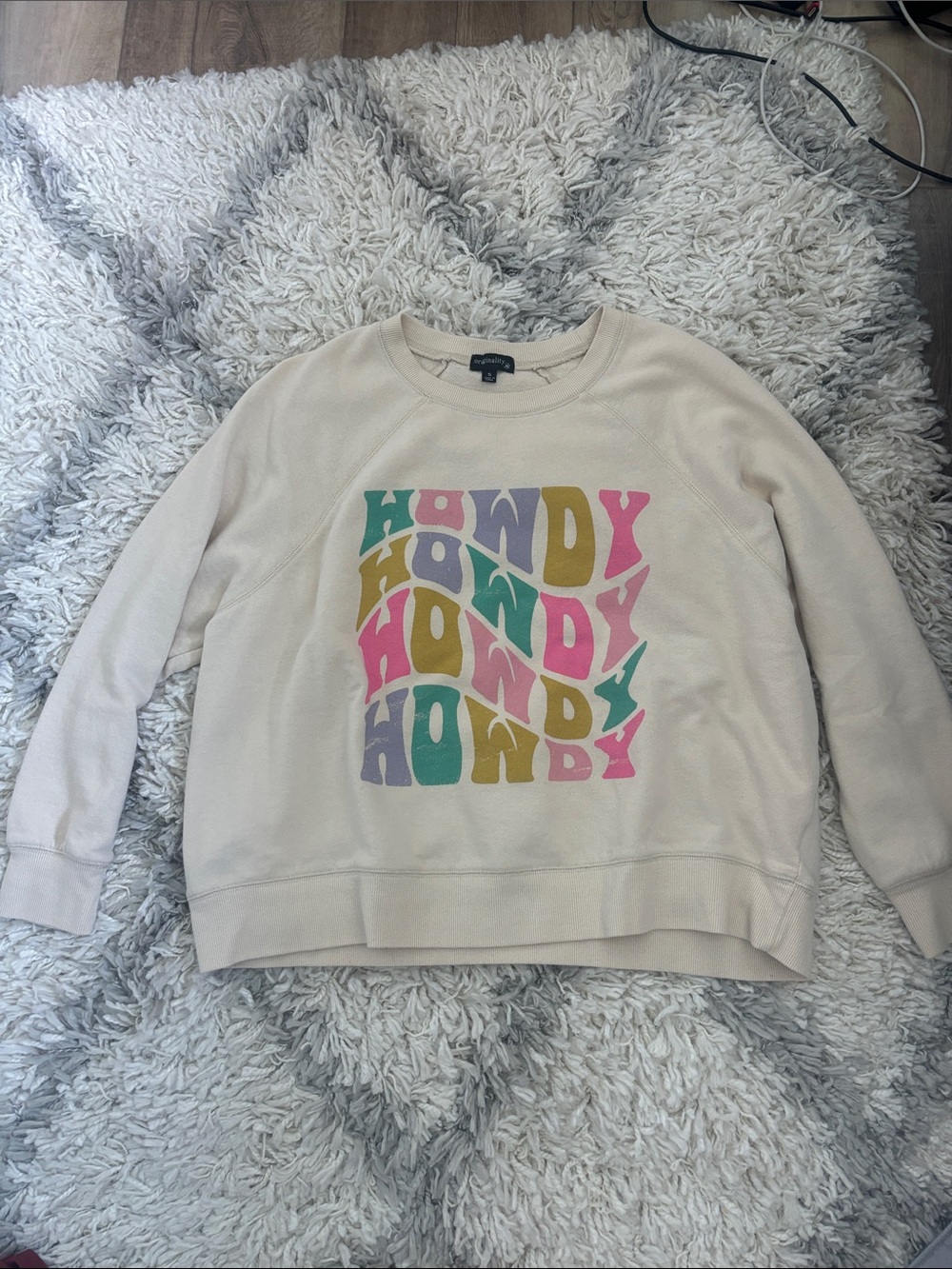 Von Maur Cozy Cream 'Howdy' Graphic Sweatshirt - Casual Women's Pullover